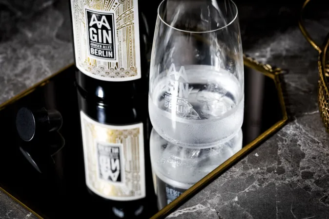 AASPIRITS »AAGIN« Dry Gin im Set mit AAGIN Glas