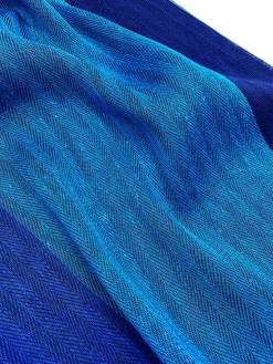 Ulrike Isensee DS Breiter Schal aus blauem Leinen