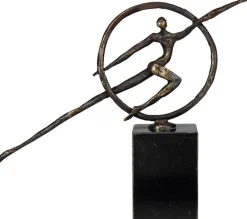 Ars mundi Gerard: Skulptur »Nach vorne blicken«