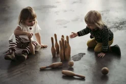 Kinder Wooden Story  Holzkegel Set