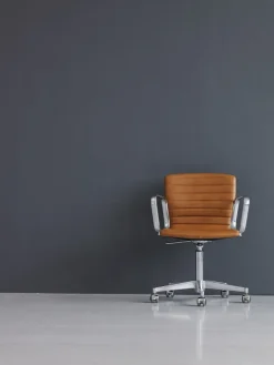 Magnus Olesen Schreibtischstuhl »Butterfly« aus Leder