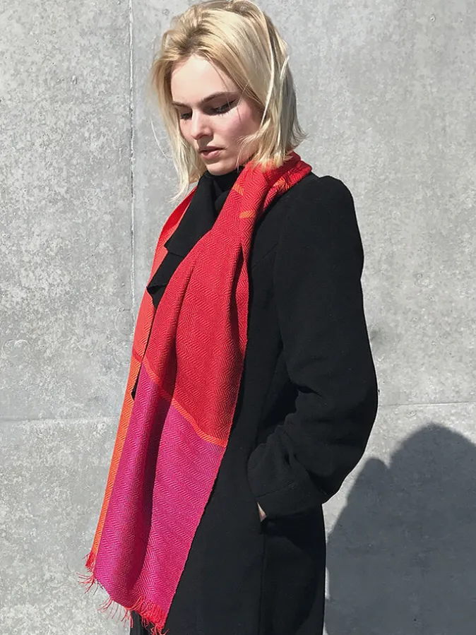 Ulrike Isensee DS Seidenschal in Rot, Orange und Pink