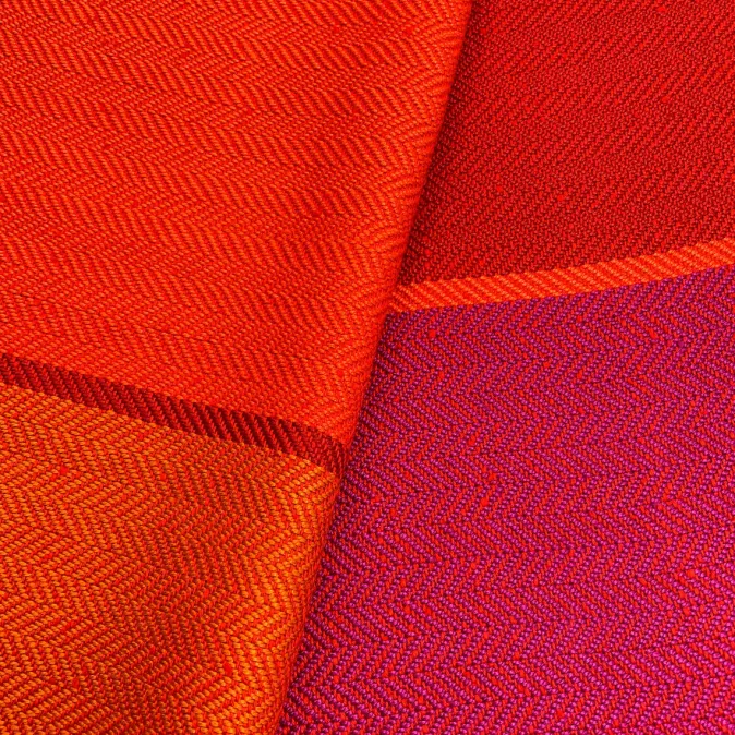 Ulrike Isensee DS Seidenschal in Rot, Orange und Pink