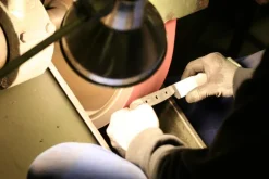 GÜDE Spickmesser aus Olivenholz