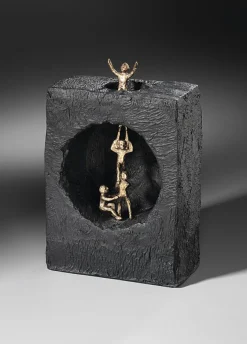 Ars mundi Stark, Kerstin: Skulptur »Sich gegenseitig helfen«