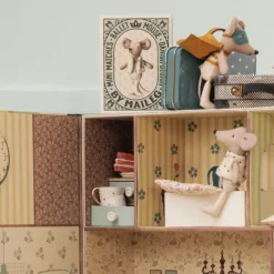 Kinder Maileg »Superheldmaus« in Streichholzschachtel