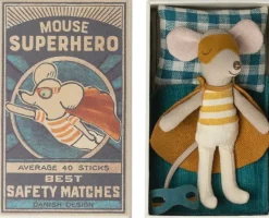 Kinder Maileg »Superheldmaus« in Streichholzschachtel