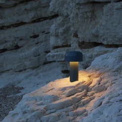 FLOS Tischleuchte »Bellhop«