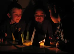 Kinder Kraul Waldschattenspiel