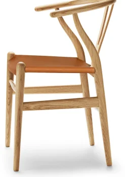 Carl Hansen ZEIT Sonderedition »CH24«, Wishbone Chair aus Eiche und Leder