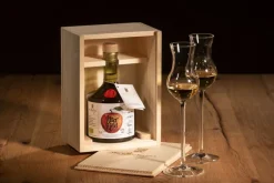 Freiherr von Poschinger Edelbrandmanufaktur ZEIT-Sonderedition »Alter Apfel« Edelbrand