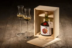 Freiherr von Poschinger Edelbrandmanufaktur ZEIT-Sonderedition »Alter Apfel« Edelbrand