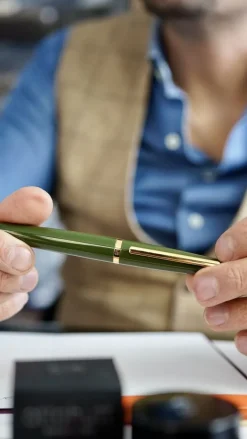 Otto Hutt ZEIT-Sonderedition Kugelschreiber »Design06« Olivgrün